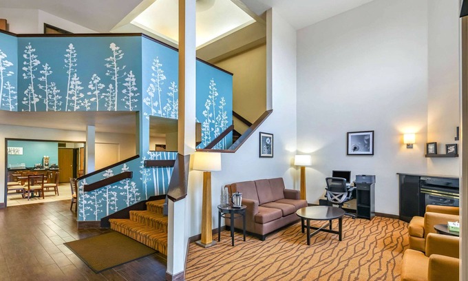 Post Falls Hotel | Relax at Sleep Inn near Washington State Line with Pool & Spa