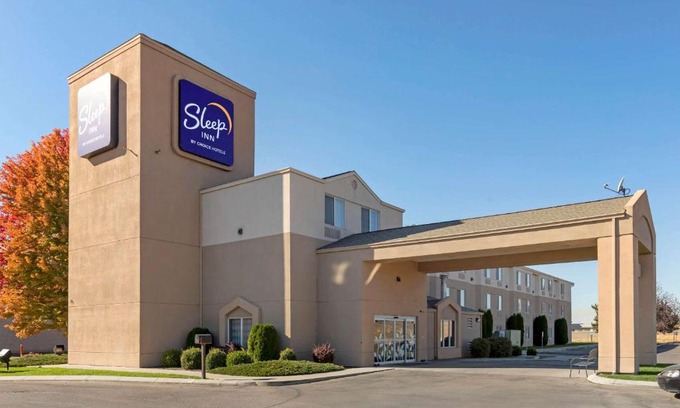 Ontario Hotel | Inviting Stay at Sleep Inn: Pet-Friendly with Pool Access