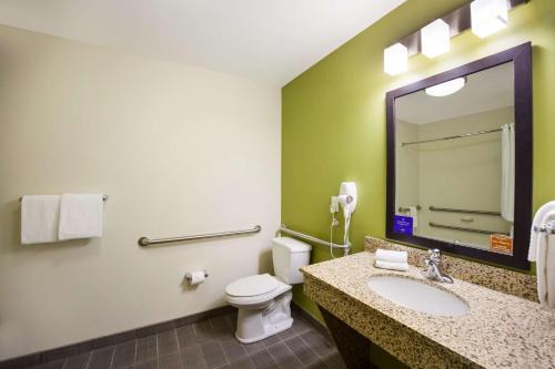 Colby Hotel | Pet-Friendly Sleep Inn & Suites with Family Amenities