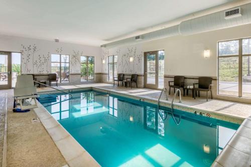 Kedron Hotel | Comfortable Stay at Sleep Inn & Suites in Columbia