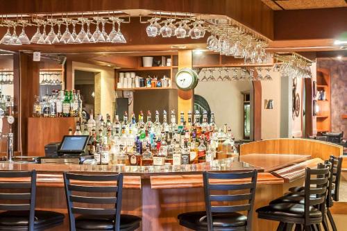 Minot Hotel | Exciting Stay at Sleep Inn & Suites with Water Park Access