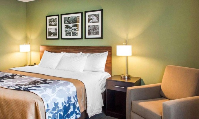 De Funiak Springs Hotel | Pet-Friendly Sleep Inn & Suites in Defuniak Springs