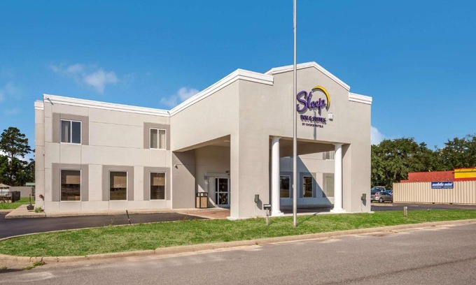 Niceville Hotel | Relax at Sleep Inn & Suites Niceville - Oceanfront Getaway