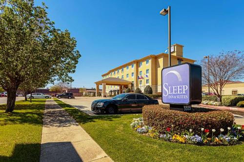 Tyler Hotel | Pet-Friendly Sleep Inn & Suites Tyler South with Pool Access