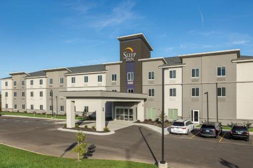 Webb City Hotel | Welcoming Stay at Sleep Inn & Suites Webb City with Amenities