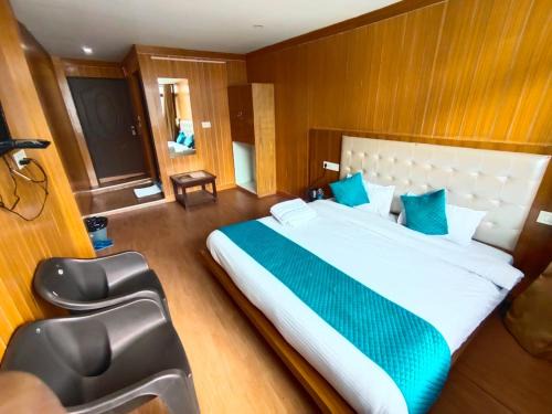 Gobind Dham Hotel | Enchanting Stay at The Sleeping Beauty - Family Friendly!