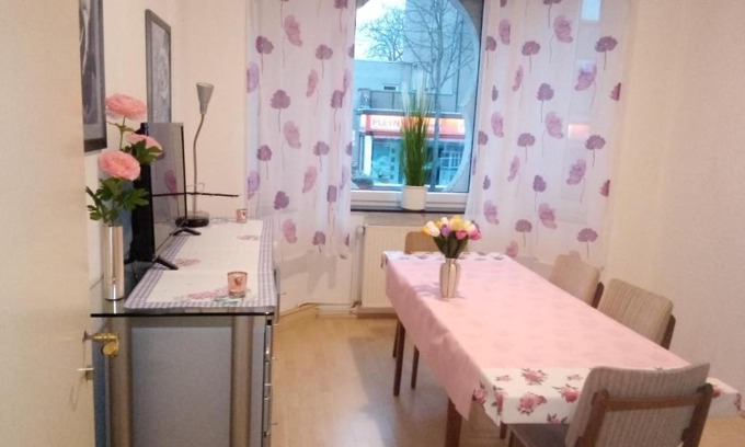 Huckelriede House | Cozy Sleeping Rooms Apartment - Ideal for Your Getaway