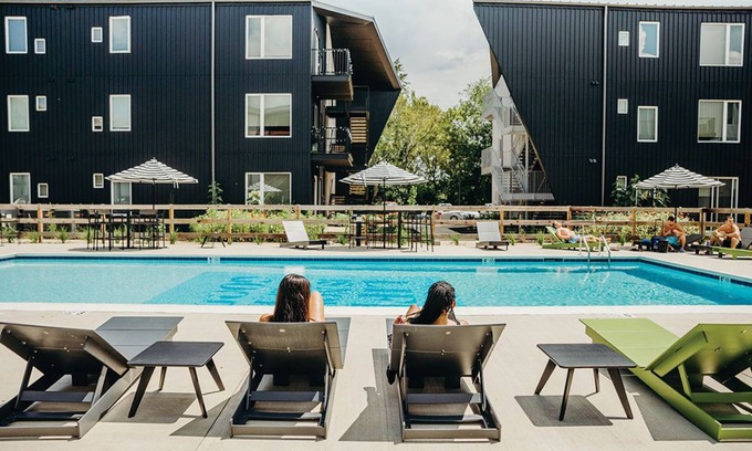 Bowling Green Apartment | Charming 1BD/1BA Retreat in Bowling Green with Pool