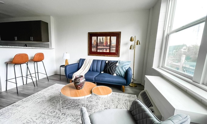 Corryville Apartment | Inviting 1BD/1BA with Gym & Kitchen in Cincinnati
