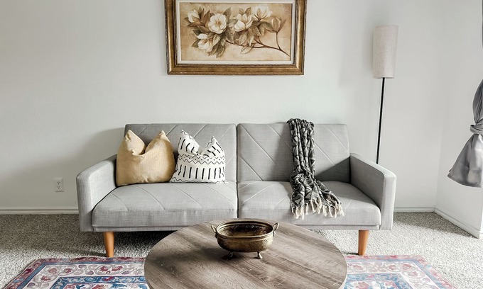 Windsor Park Apartment | Sleepover : Dashing 1BD/1BA + Gym - Austin TX