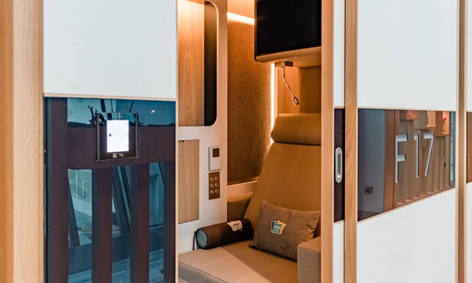 Doha Hotel | Relax at Sleep 'n Fly Lounge & Showers - Ideal for Transit