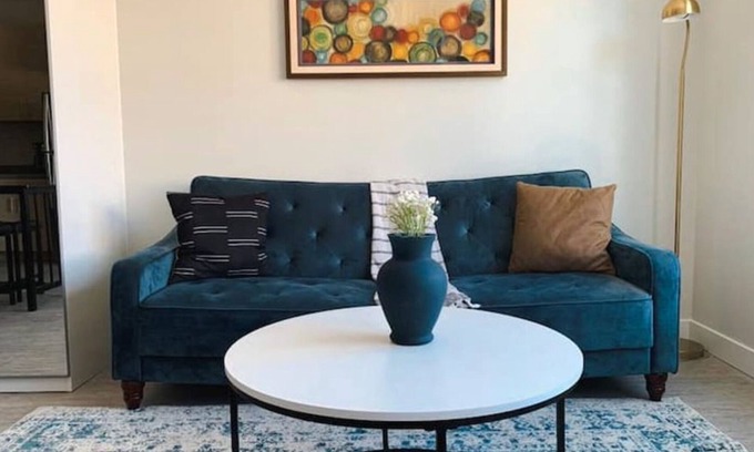 Des Moines Apartment | Exclusive Studio with Gym - Highly Rated in Des Moines