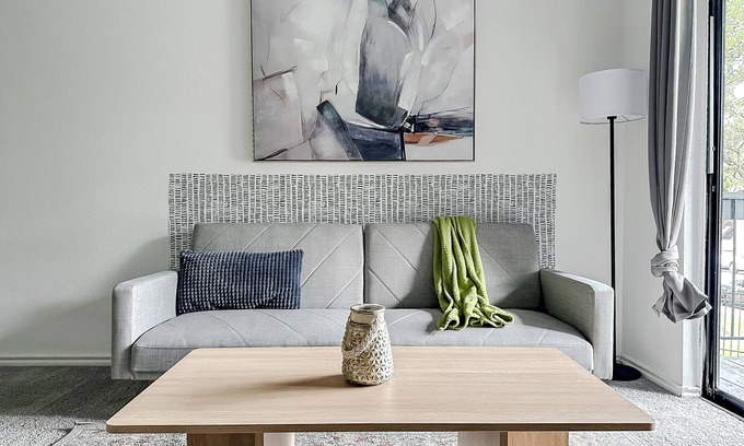 Windsor Park Apartment | Sleepover : Spacious 1BD/1BA + Gym - Austin TX