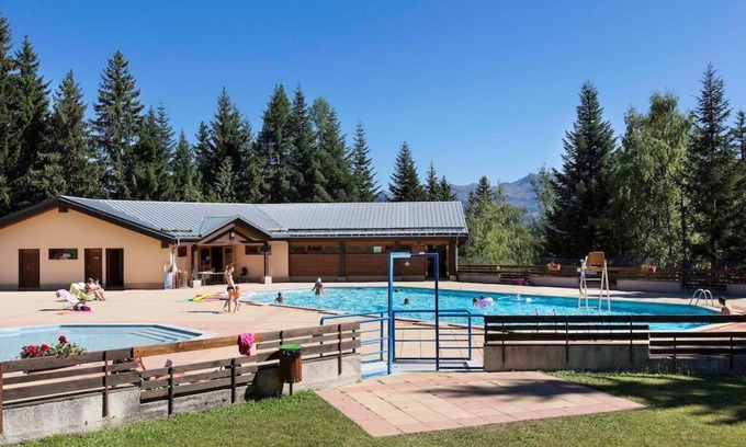 Doucy-Combelouviere Condo | Perfect Mountain Retreat for 10 in Valmorel - 2BR Apt