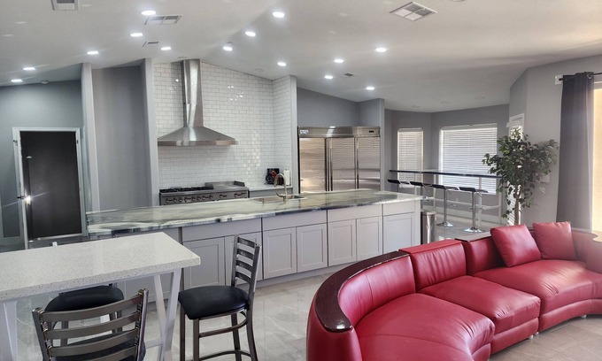 Lake Havasu City House | Perfect Retreat: Sleeps 16 with Pool, Spa & RV Parking