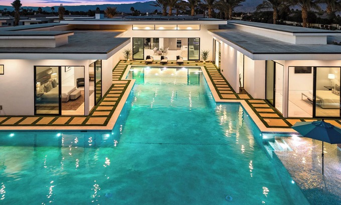 Indio Villa | Sleeps 17 | Indio Escape w/Pool, Putting Green, Hot Tub | Bravo Villa #6