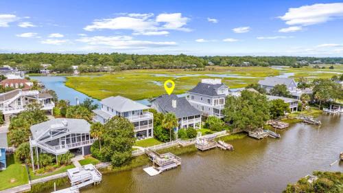 Pawleys Island House | Sleeps 24 Waterfront Dock Golf Cart Walk to Beach