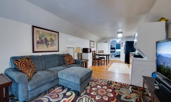 Knoxville Apartment | Family-Friendly NoKnox Apartment with Kitchen & Cozy Comfort