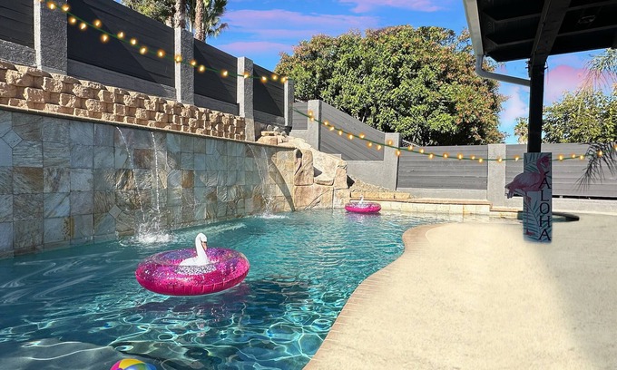 Lakeside Villa | Premier Private Resort: Pool, Spa & Arcade for 40+ Guests