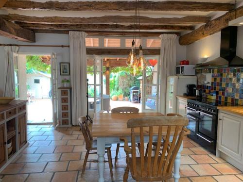 Saint-Meard-de-Gurcon House | Pet-Friendly Holiday Homes in Saint-Méard-de-Gurçon
