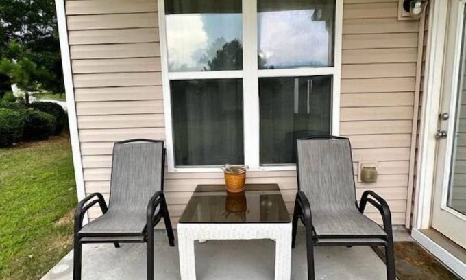 Douglasville House | Perfect Family Retreat with Spa & Hot Tub Near Attractions