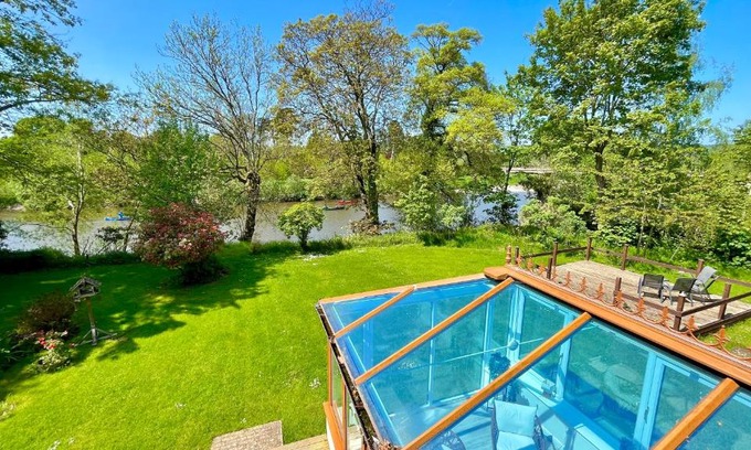 Glasbury House | Family-Friendly River Retreat for 8 in Glasbury