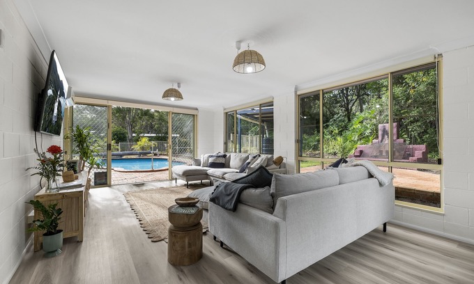Arakoon House | Ideal Retreat for 9 with Pool & Oceanfront Views