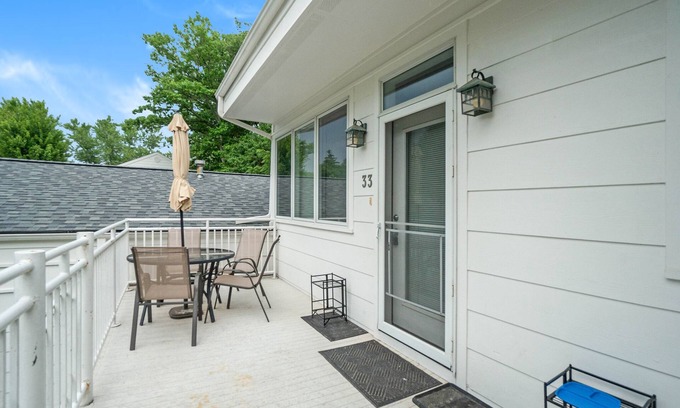 South Haven Villa | Discover Sleepy Hollow Beach Resort's New Patio 33 Experience