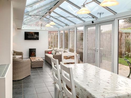 Little Snoring House | Luxury Stay at Sleepy Willow - Guest Rated 9.8/10