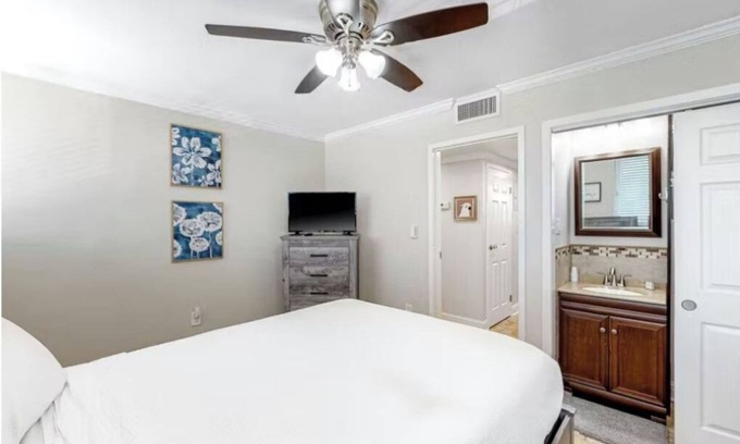 Fort Walton Beach Condo | Welcome to Slice of Heaven - Breathtaking Watercoastal Escape!