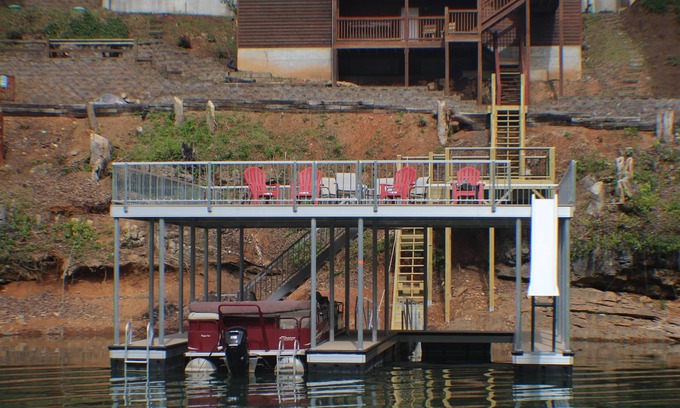 Lakeside Estates Cabin | Experience 'Slice of Heaven' with Pool and Lake View