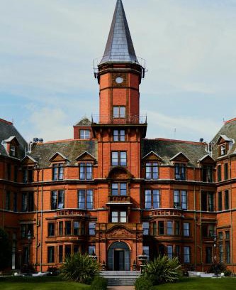 Newcastle Resort | Discover Slieve Donard: 5-Star Oceanfront Retreat