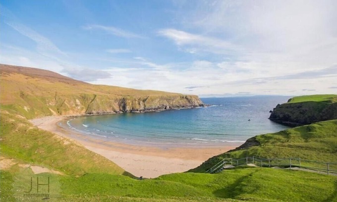 Carrick Bed & Breakfast | Cozy Slieve League House B&B: Top-Rated with Breakfast