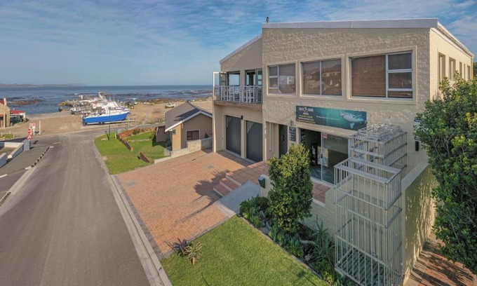 Van Dyks Bay House | Oceanfront Escape at Slip-A-Way Lodge - Rated 9.3/10!