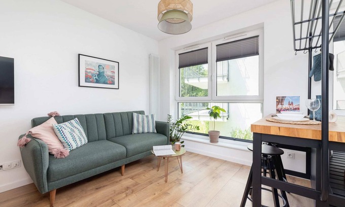 Stare Podgorze Apartment | Cozy Studio for 3 Guests in Cracow Podgórze