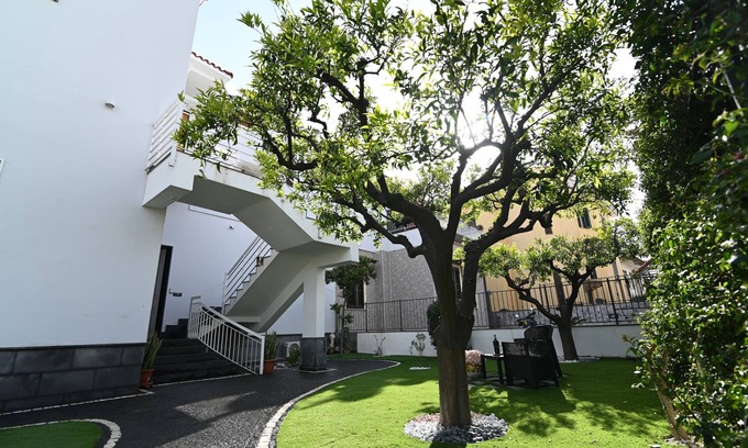 Mount Vesuvius - Pompei House | Relaxing Retreat at Slopes Suites and Spa with Hot Tub