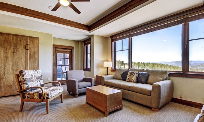 Peak 8 Condo | Prime Location: Slopeside Condo with Pool & Spa Access