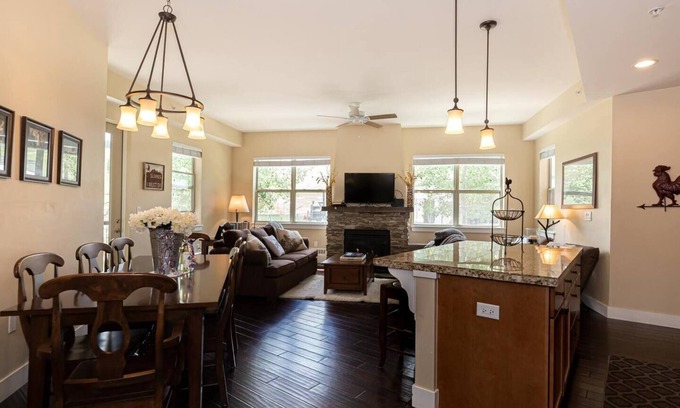 Silvercreek Condo | Experience Ski-in/out Convenience at Granby Ranch Condo