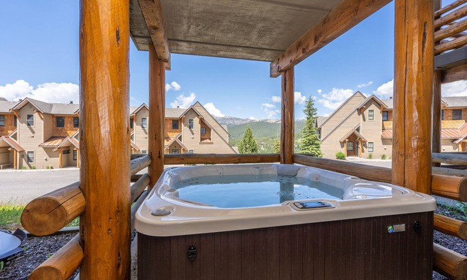 Saddle Ridge House | Inviting Slopeside Townhome with Ski-In/Ski-Out Access
