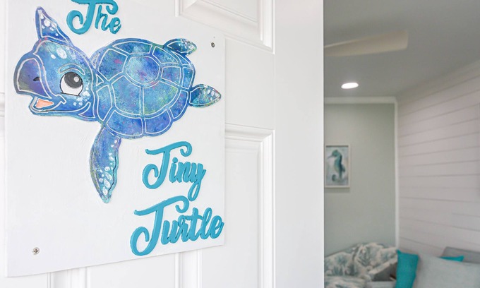 Gulf Shores Condo | Pet-Friendly Tiny Turtle at Sea & Sun with Ocean Views