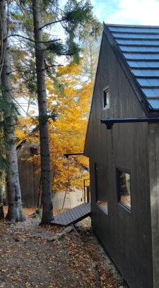 Bystrzyca Kłodzka House | Pet-Friendly Slow Huts with Oceanfront Views & Top Rating
