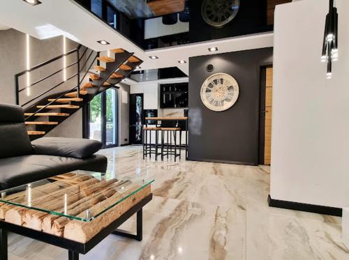 Gledy Apartment | Relax at Slow Time: Perfect Family Getaway with Kitchen