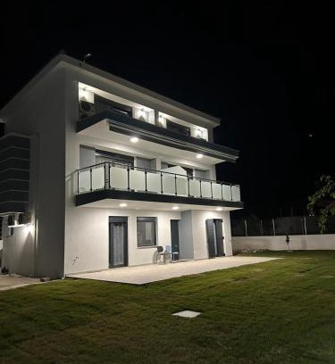 Nikita Apartment | Exceptional SLS Nikiti: Family-Friendly Getaway with Top Ratings