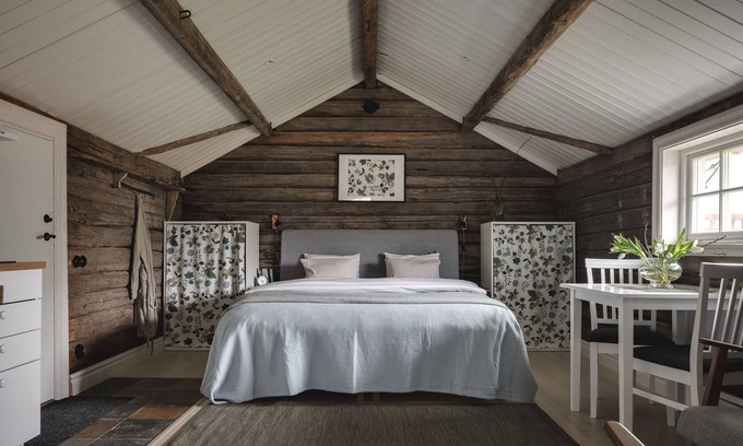 Hok Apartment | Unforgettable Smålandstorpet: Beachfront Relaxation Awaits