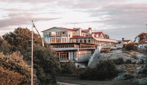 Smogen Hotel | Relax at Smögens Hafvsbad: Oceanfront Spa & Pool Retreat