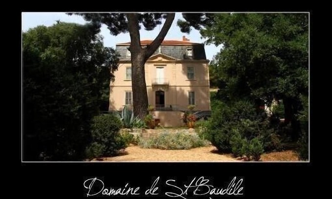 Villeneuve-les-Maguelone House | Charming 19th-Century Chateau with Ocean View Amenities