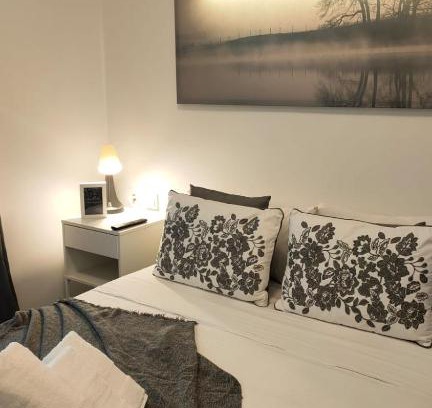 Benicalap House | Cozy Retreat at G10 - Perfect for a Relaxing Getaway