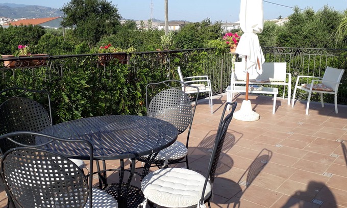 Corigliano Calabro House | Cozy Apartment with Ocean View in the Ionian Sea