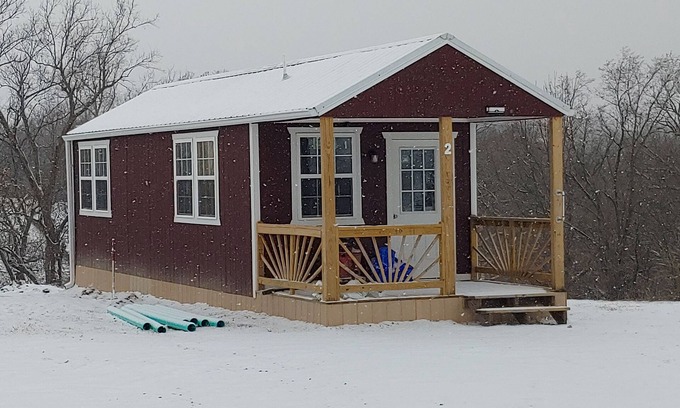 Buchanan County Cabin | Pet-Friendly Farm Cabin with Ocean View & Spa Amenities