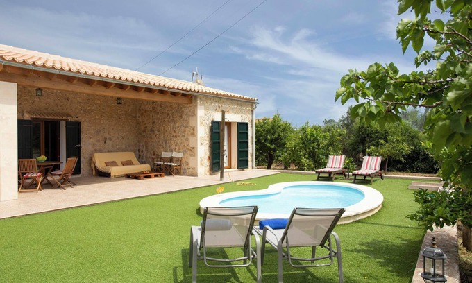 Selva House | Charming Country House with Pool in Tranquil Setting